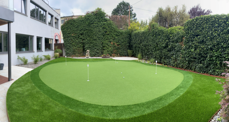 Private Golfanlage mit PURO-Golf Green inkl. 1st Cut und Erweiterung eines 2nd Cut-Kunstrasen